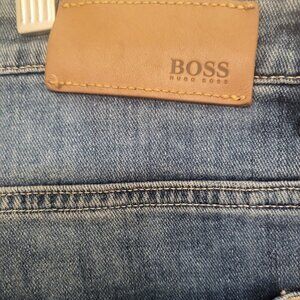 Hugo Boss Men’s denim jeans, skinny, straight; 32(W) x 32(L), great shape! $35